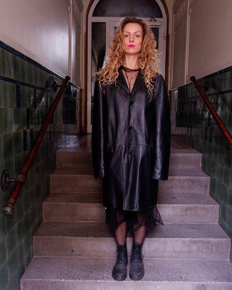 Vintage 90Er Jahre Schwarzer Langer Ledermantel | Dünn Größe L - Xl, Grunge Unisex Mantel von VintiVintageStudio