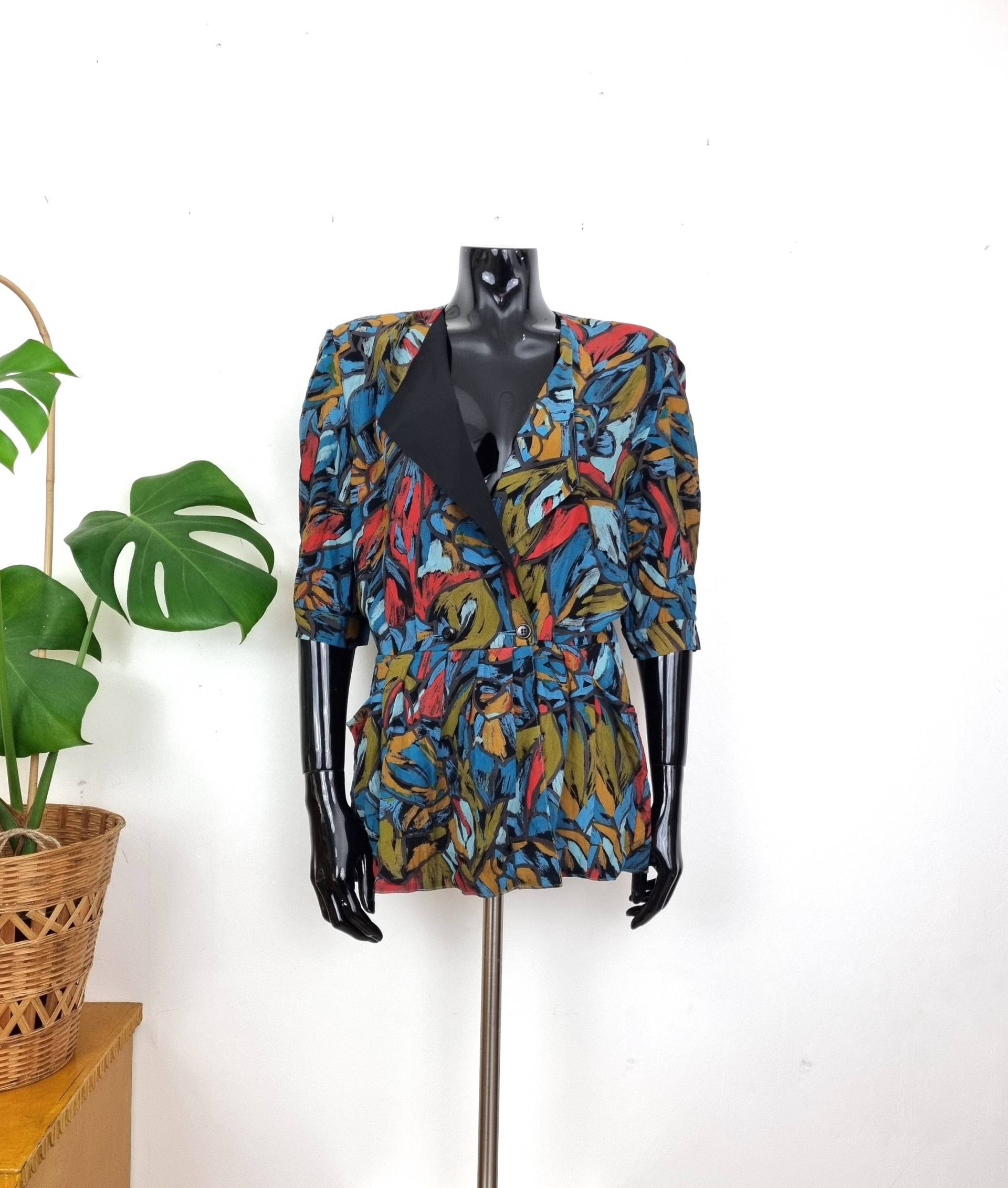 Vintage Damen Abstrakte Mehrfarbige Bluse/Knöpftes Shirt S M Retro Mustapiika Finnland von VinttiVintage