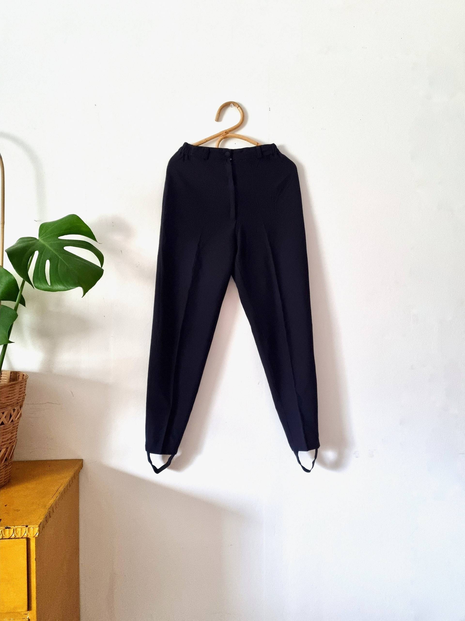 Vintage Damen Marineblaue Bügelhose/Fußgurthose Leichte Hosen W24 L26 Xs Made in Uk von VinttiVintage