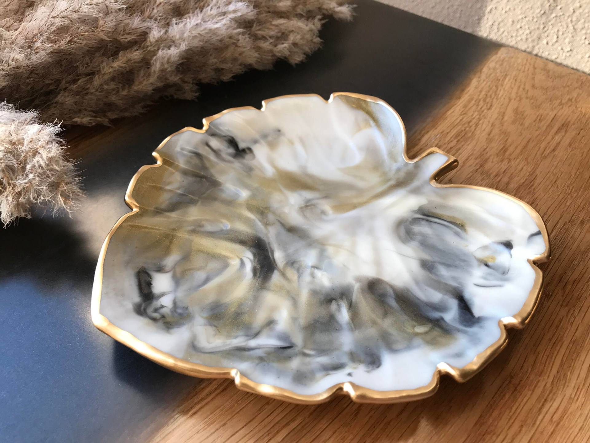 Schmuckschale/Schale Blattform Ringschale Epoxidharz Marmoroptik Schmuckbehälter Geschenk Handgemacht Hochzeitsgeschenk von ViolartDE