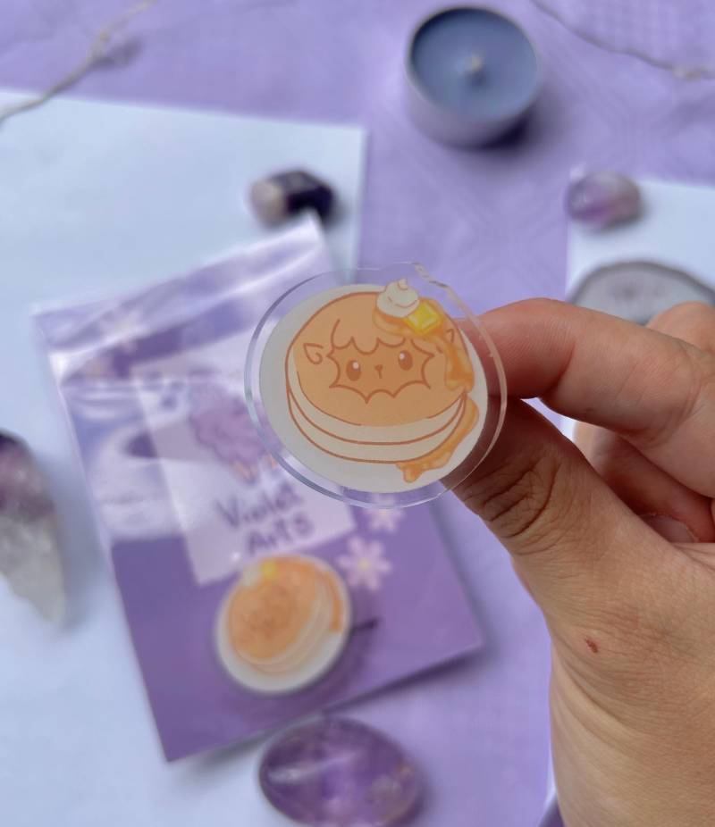 Kawaii Süße Acryl-Anstecker, Chibi-Food-Anstecker, Sicherheitsnadel, Rucksack-Anstecker, Donut, Pfannkuchen, Tayaki, Croissant, Anstecker von VioletArtsDesign