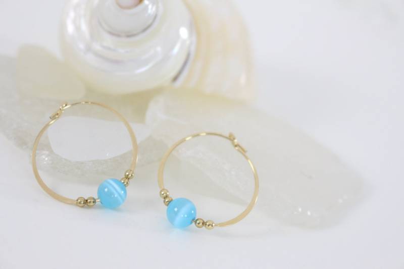 Gold Gefüllt Creolen Baby Blau Katzen Augen Glasperlen Endlose Runden Handgefertigt Gold Gefüllt Creolen Baby Blau Katzen Augen Glasperlen Endlose Runden Handgefertigt von VioletandVirtue