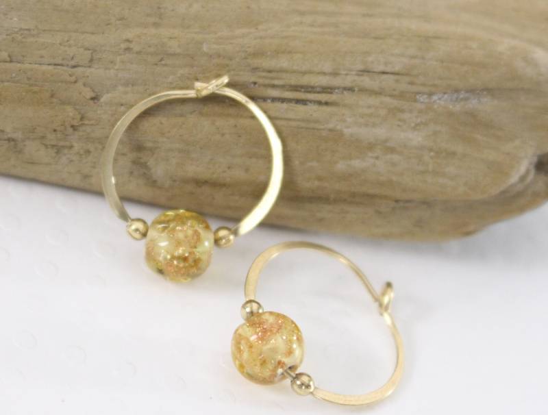 Gold Gefüllt Creolen Ohrringe Goldstaub Gelbe Tönung Perle Endlos Rund Handgefertigt Gold Gefüllt Creolen Ohrringe Goldstaub Gelbe Tönung Perle Endlos Rund Handgefertigt von VioletandVirtue