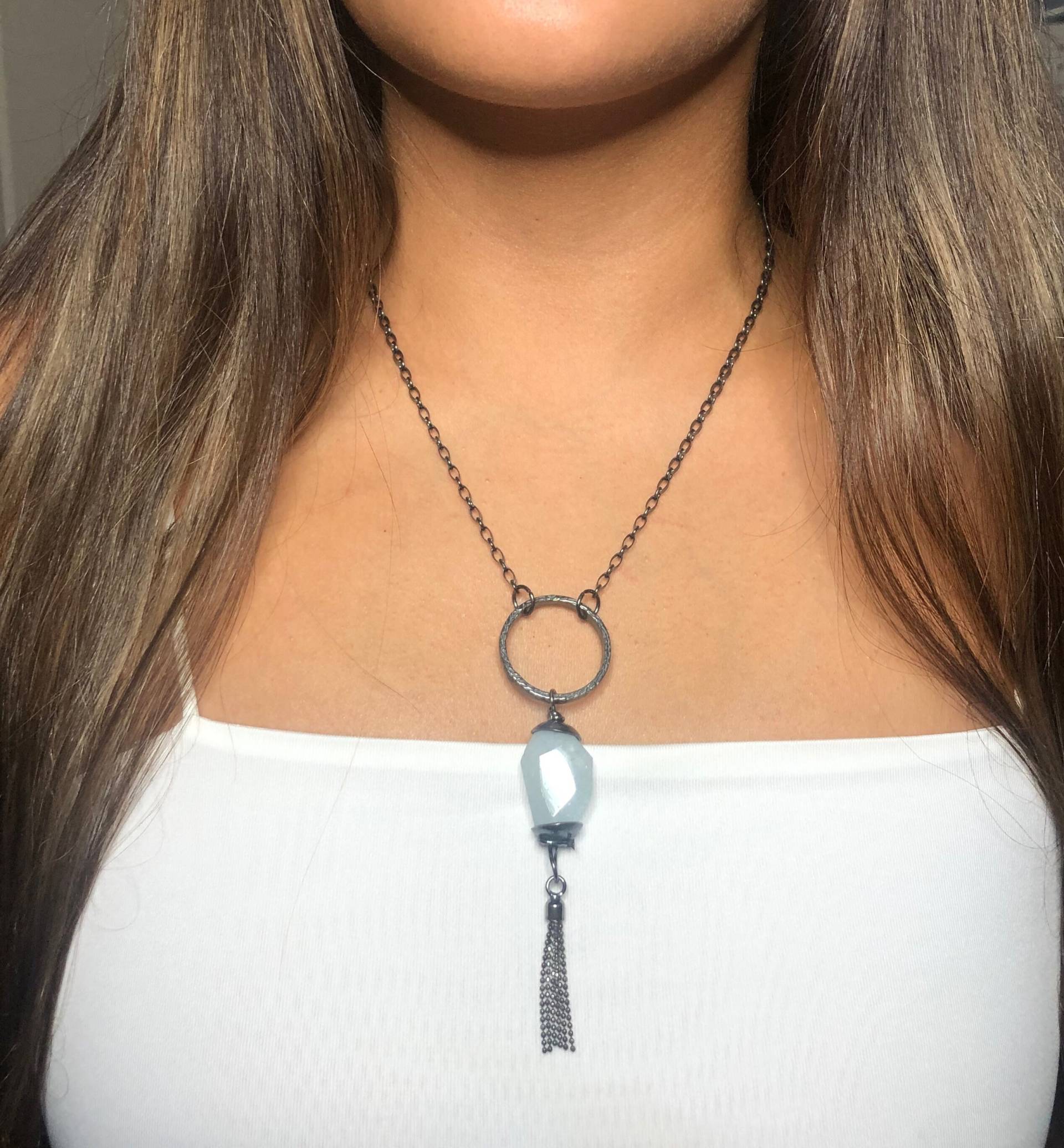 Sterling Silber Halskette, Roher Aquamarin Stein, Handgemachte Kette, Handgemachter Schmuck Sterling Silber Halskette, Roher Aquamarin Stein, Handgemachte Kette, Handgemachter Schmuck von Violetastorejewelry