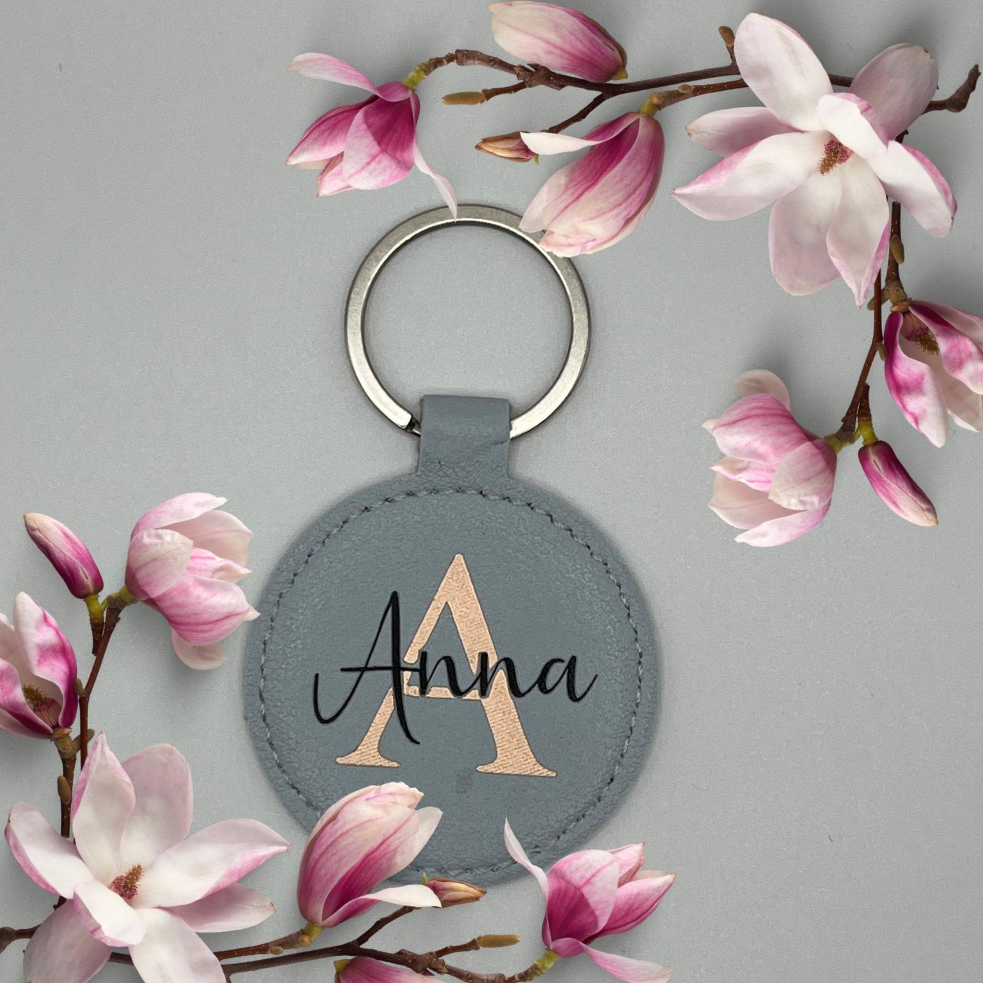 Schlüsselanhänger Personalisiert Mit Namen | Reiseanhänger Kunstleder Anhänger Geschenk Personalisiert Schlüsselanhänger Personalisiert Mit Namen | Reiseanhänger Kunstleder Anhänger Geschenk Personalisiert von VipasiShopDE