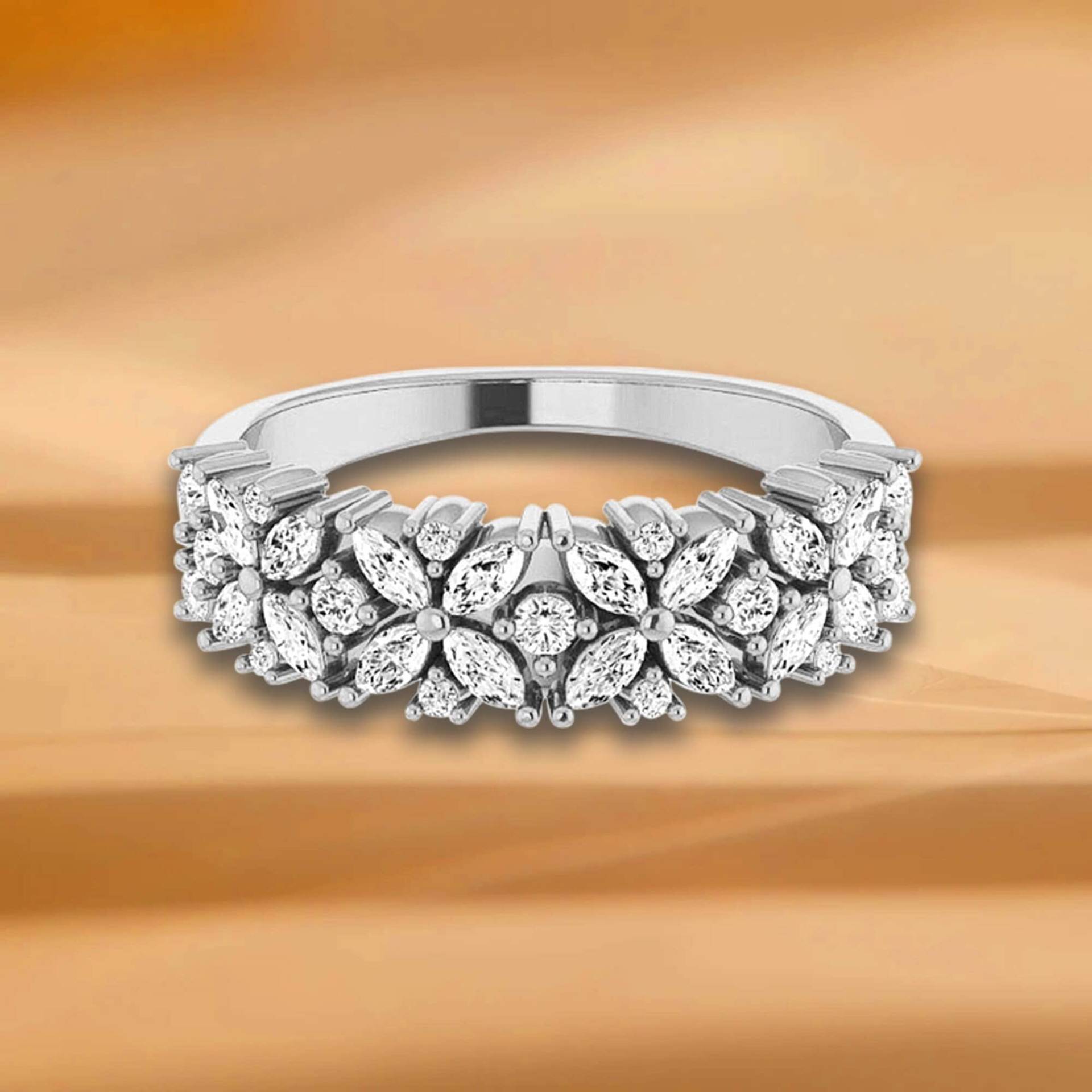 0, 60 Ct. Marquise Und Runder Diamant Floral Design Ehering - 14K/18K Weiß, Gelb, Roségold Platin 950, Natürlicher Diamanten Ring von VirabyaniFineJewelry