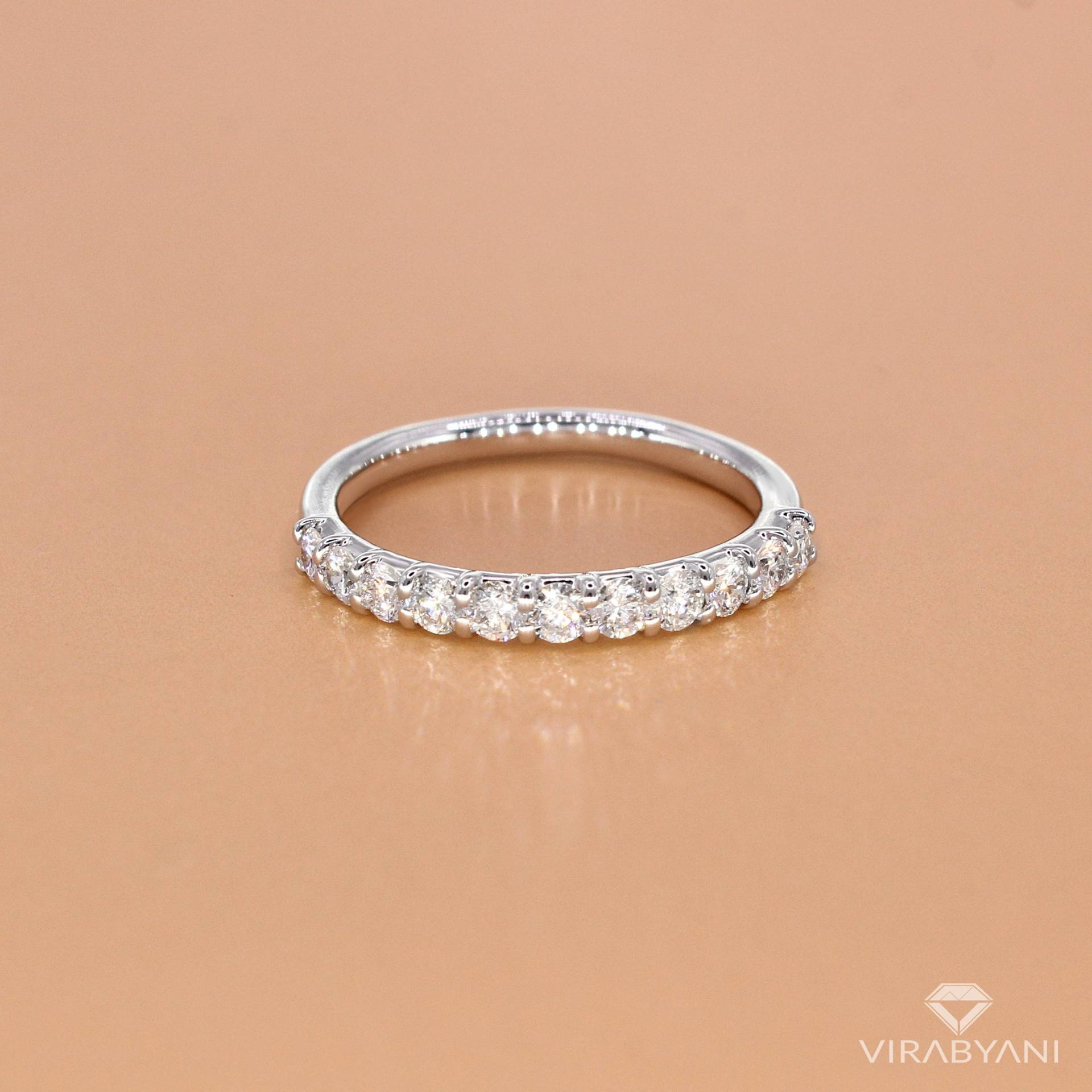 Sale - 0.45 Ct. Natürlicher Runder Diamant Ehering Aus 14K Weißgold, 11Er Stein Jahrestagsring von VirabyaniFineJewelry