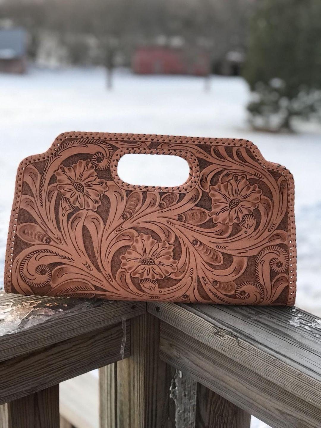 Lederclutch | Handgefertigte Honig Tasche Florale Westerntasche Passen Sie Ihre An von VirginiaFeans