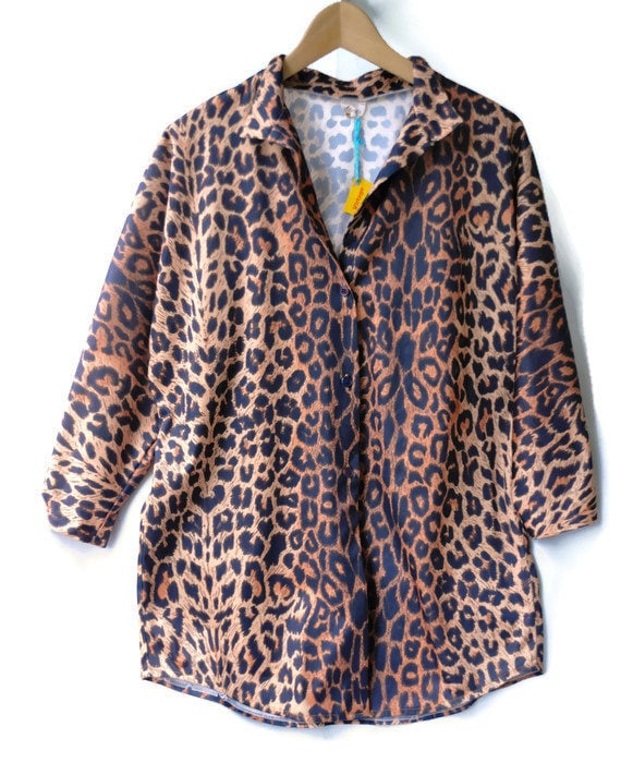 80Er Bluse Animal Print Leopard Druck Button Up Batwingsleeve Loosefit Button-Down Button-Up Lange Ärmel Gr. 40 von VirtageVintage