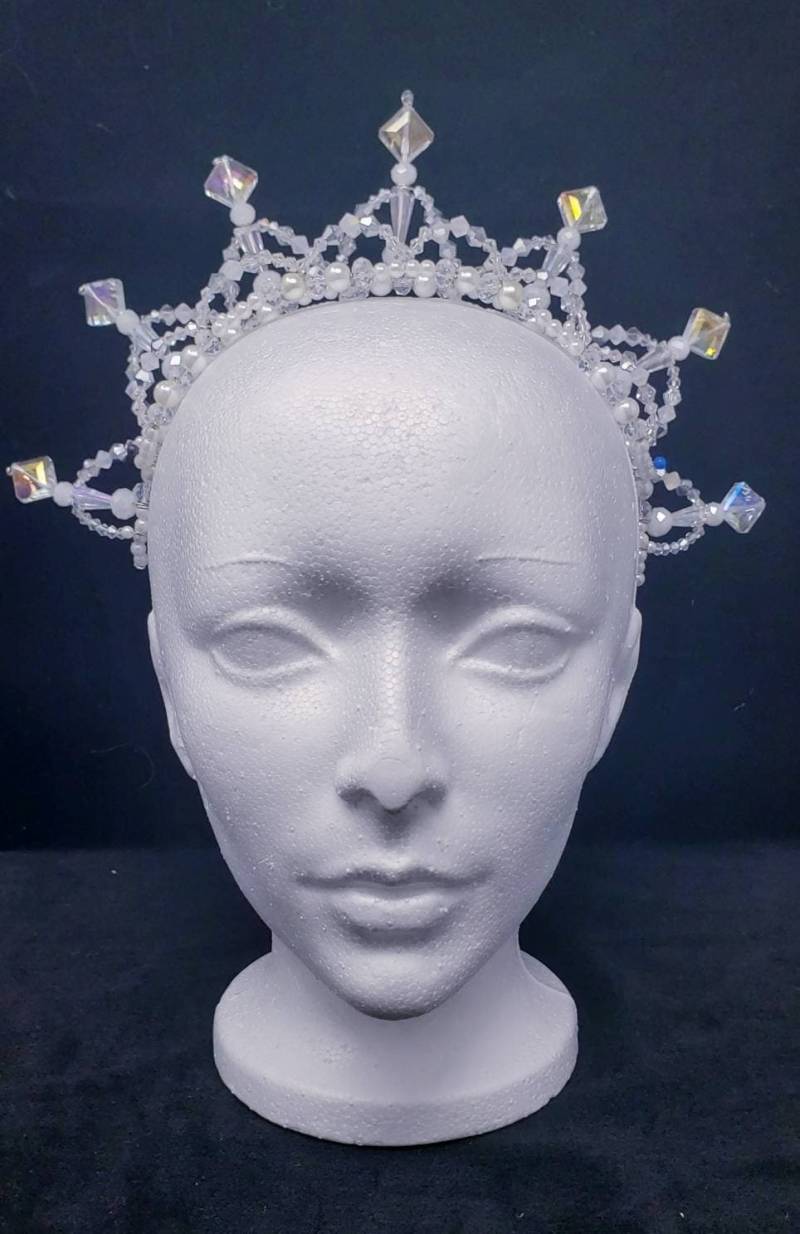 Ballett Tiara Mit Perlen, Kopfschmuck - Weiß Ballett Tiara Mit Perlen, Kopfschmuck - Weiß von VirtuosoBoutique