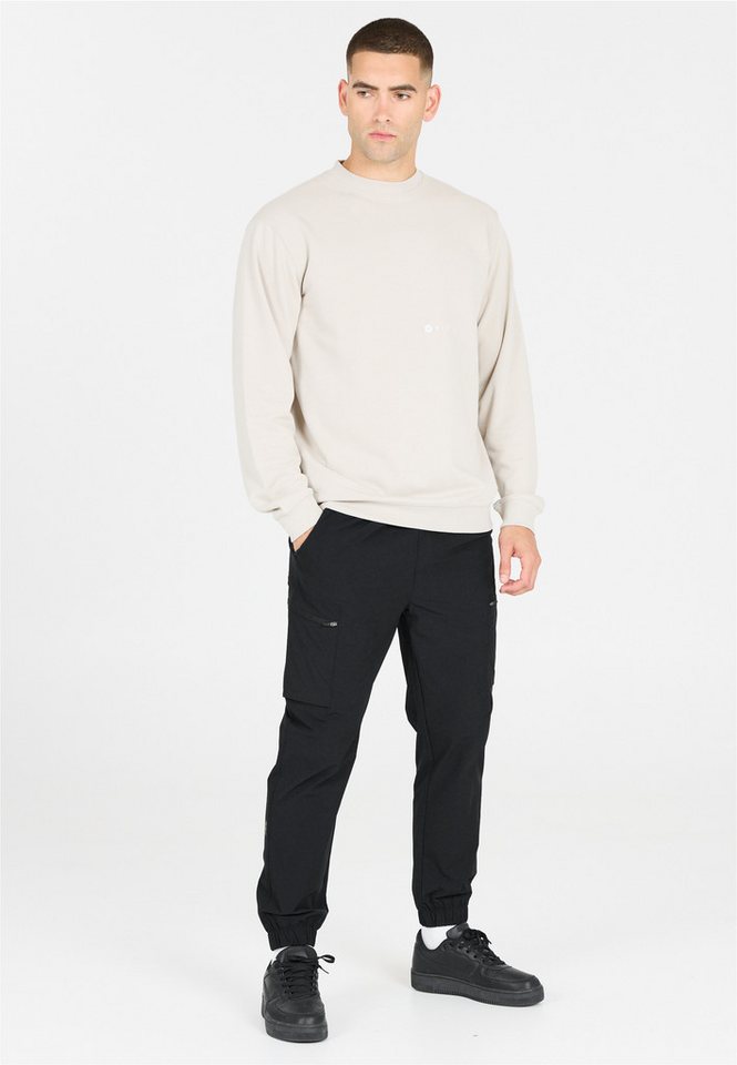 Virtus Sweathose Ayden im funktionalen Cargo-Design von Virtus