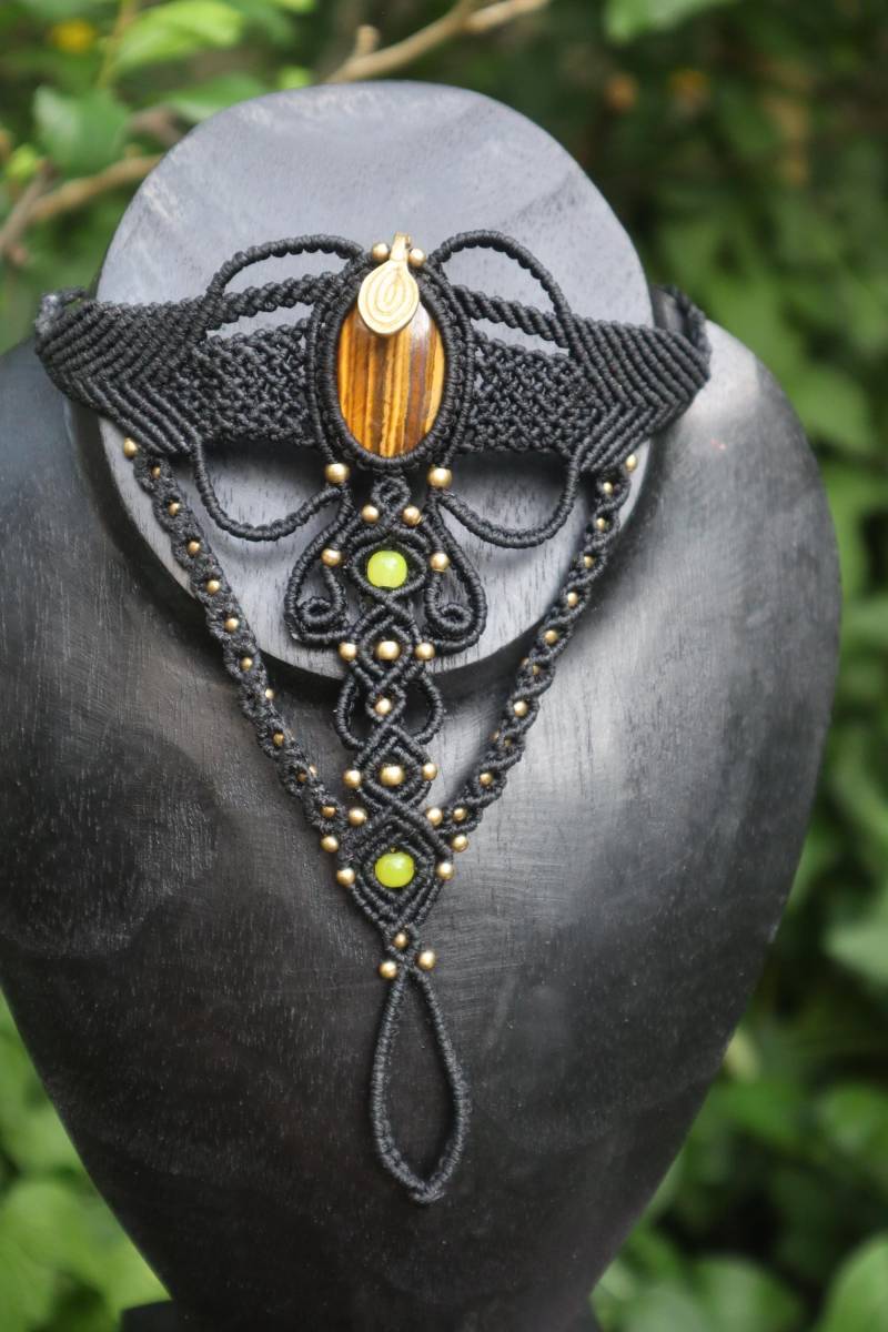 Makramee Hand Oder Fuß Collier Mit Tigerauge Und Glasperlen, Schwarz, Barfußsandale, Macramee Schmuck , Fußkette Elfen, Goa von Vishaad143