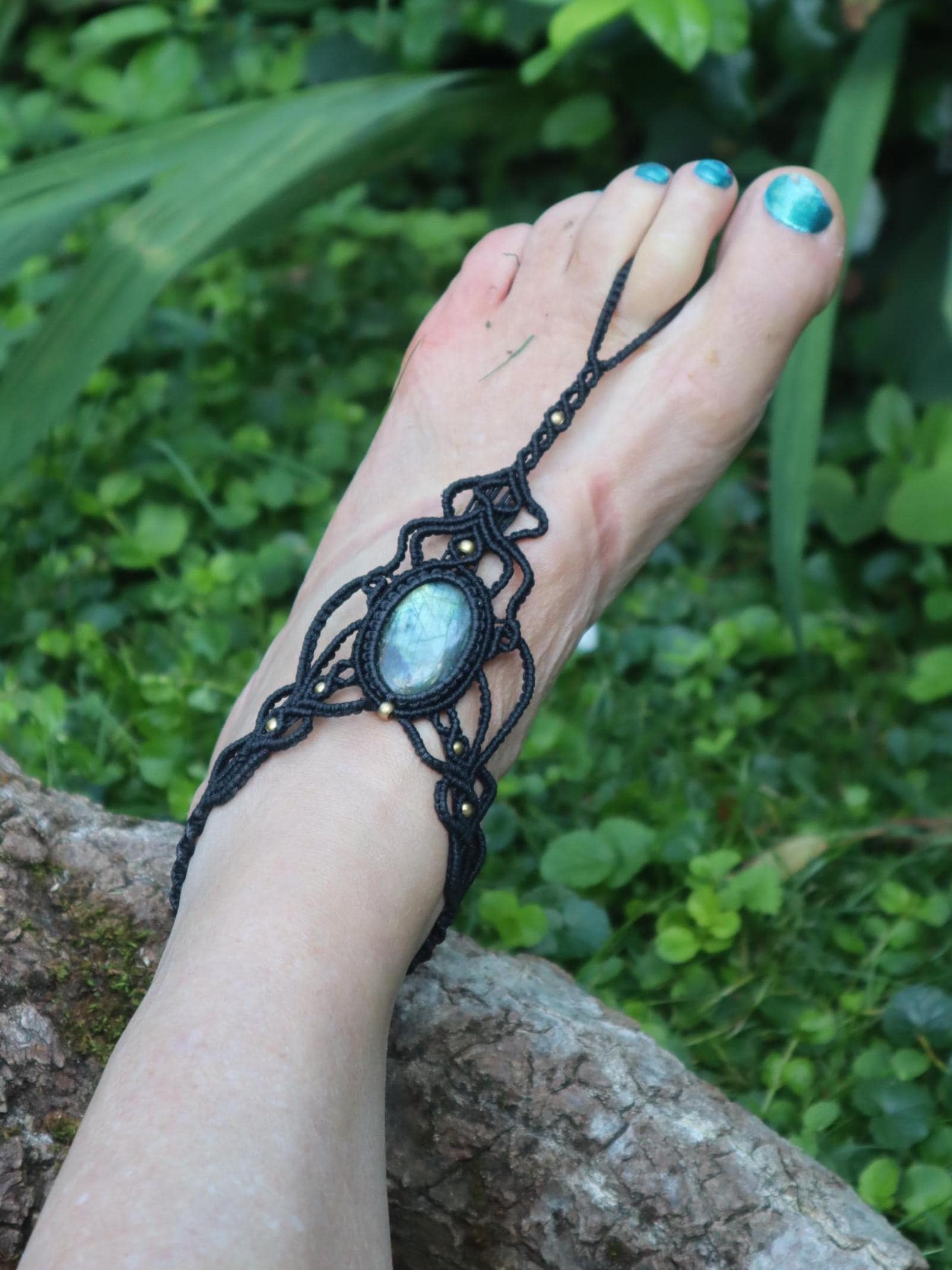 Schwarzes Makramee Fuß Collier Mit Labradorit, Barfußsandale, Macramee Schmuck , Fußkette Elfen, Goa von Vishaad143