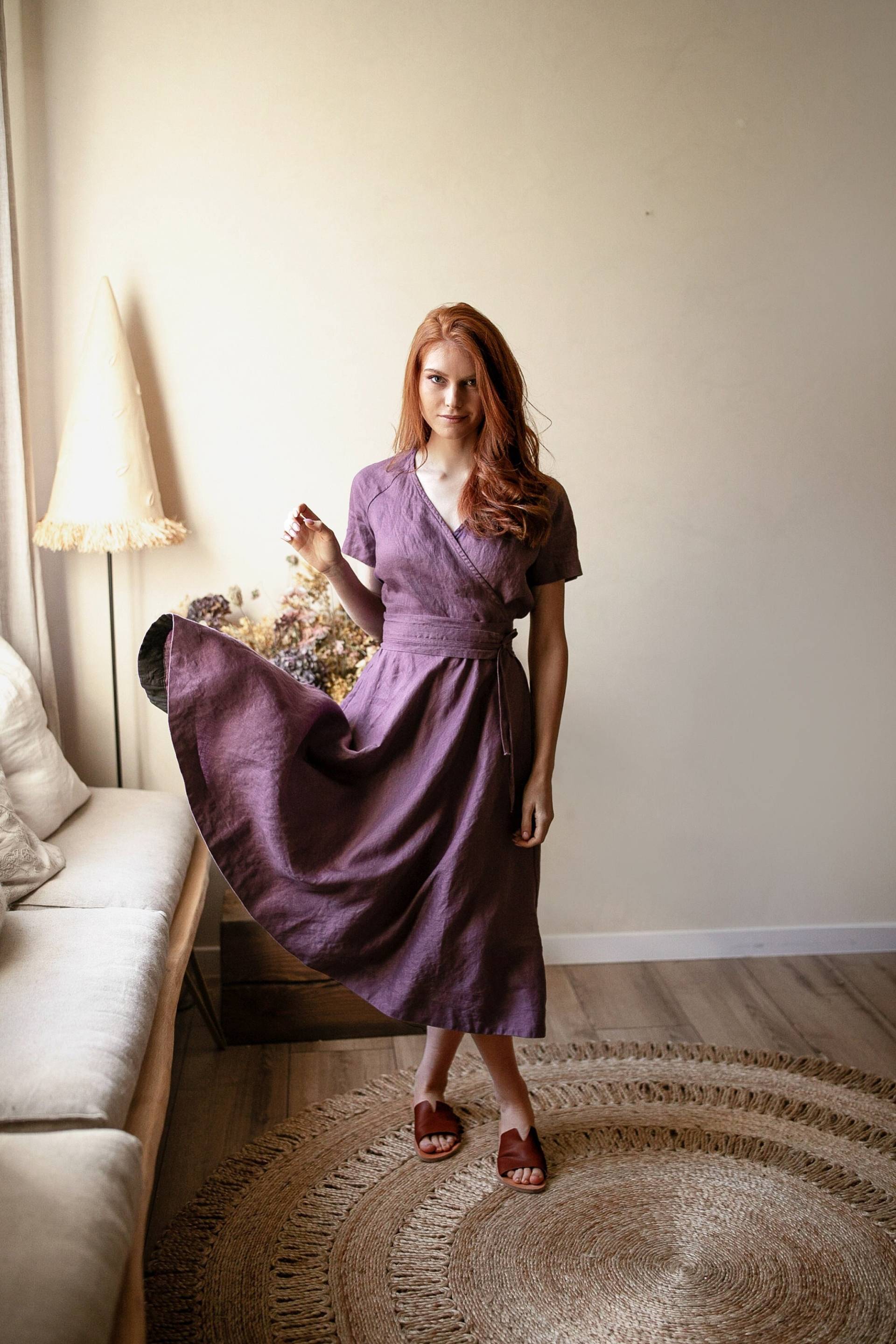 Lila Leinen Midi Kleid, Sommerkleid Mit Taschen von VisibleArt