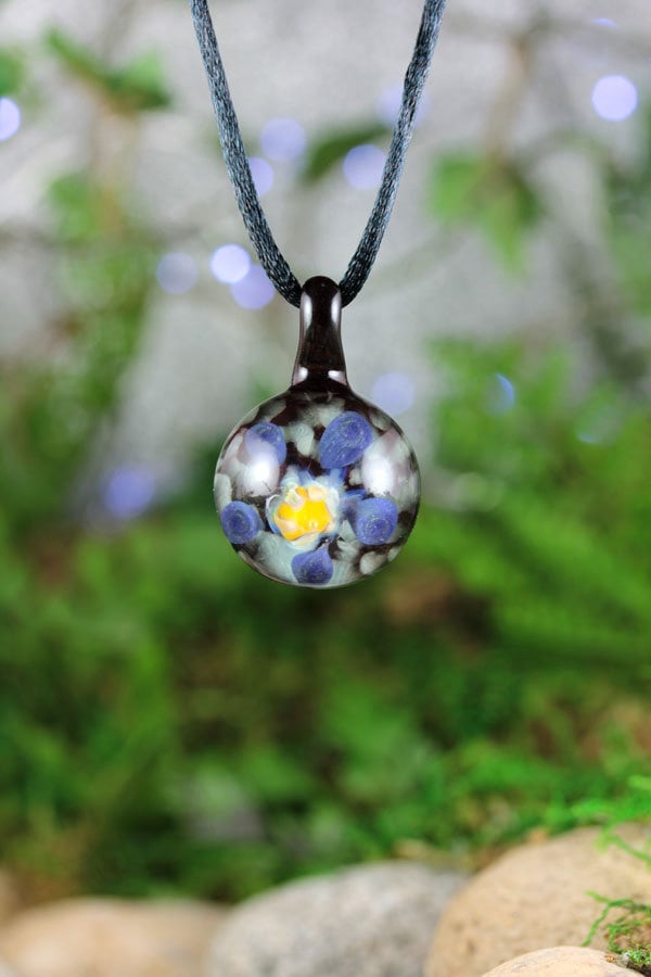 Blume Implosion Lampwork Anhänger Halskette/Brosilicate/Boro Glas //Forget Mich Nicht Hellblau, Dunkelblau, Gelb, Orange Z160 von VisionaryInceptions