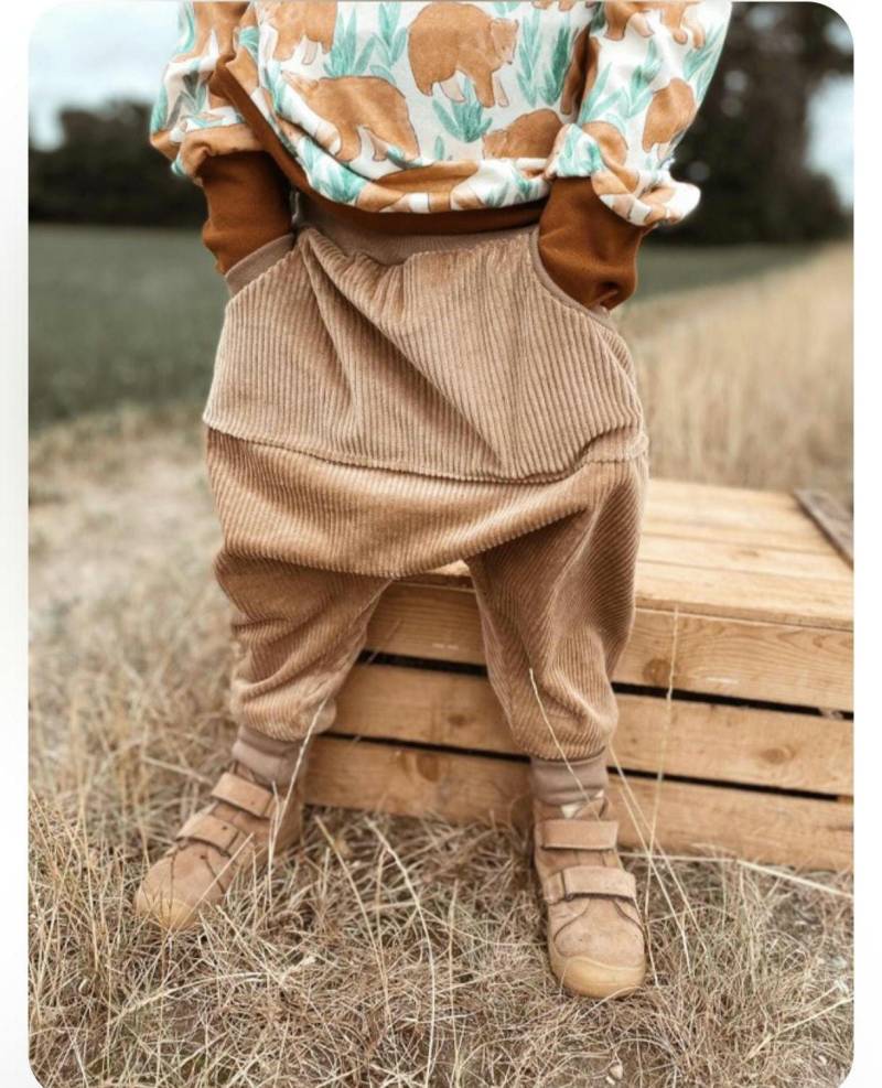 Visuell Design - Haremshose/Cordhose Mitwachshose Pumphose Aus Cord Hose Kinder/ Baby Mitwachsend in Camel von VisuellDesign