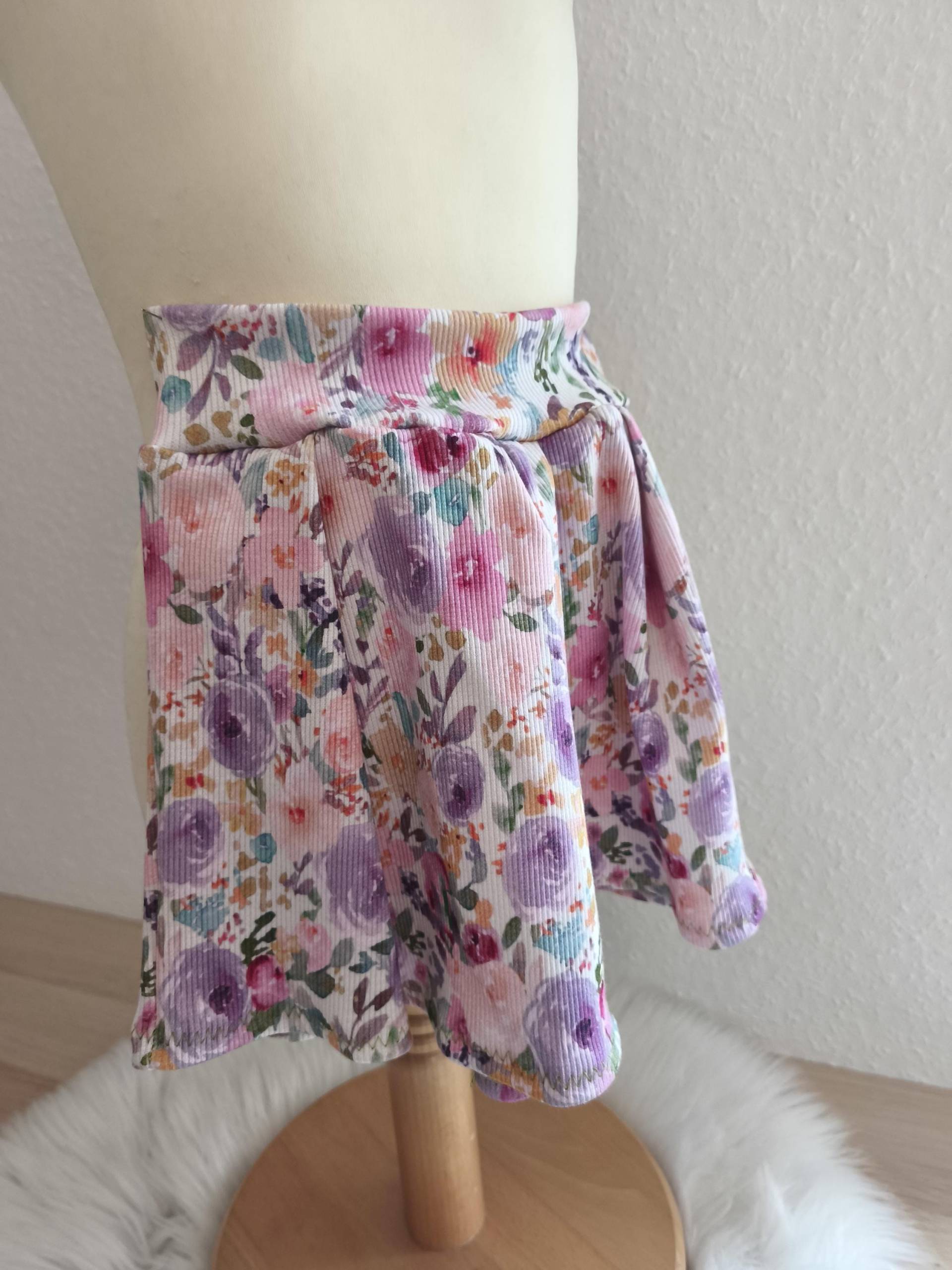 Visuell Design - Kinder Rock Rippjersey Geblümt Gr. 68-134 von VisuellDesign