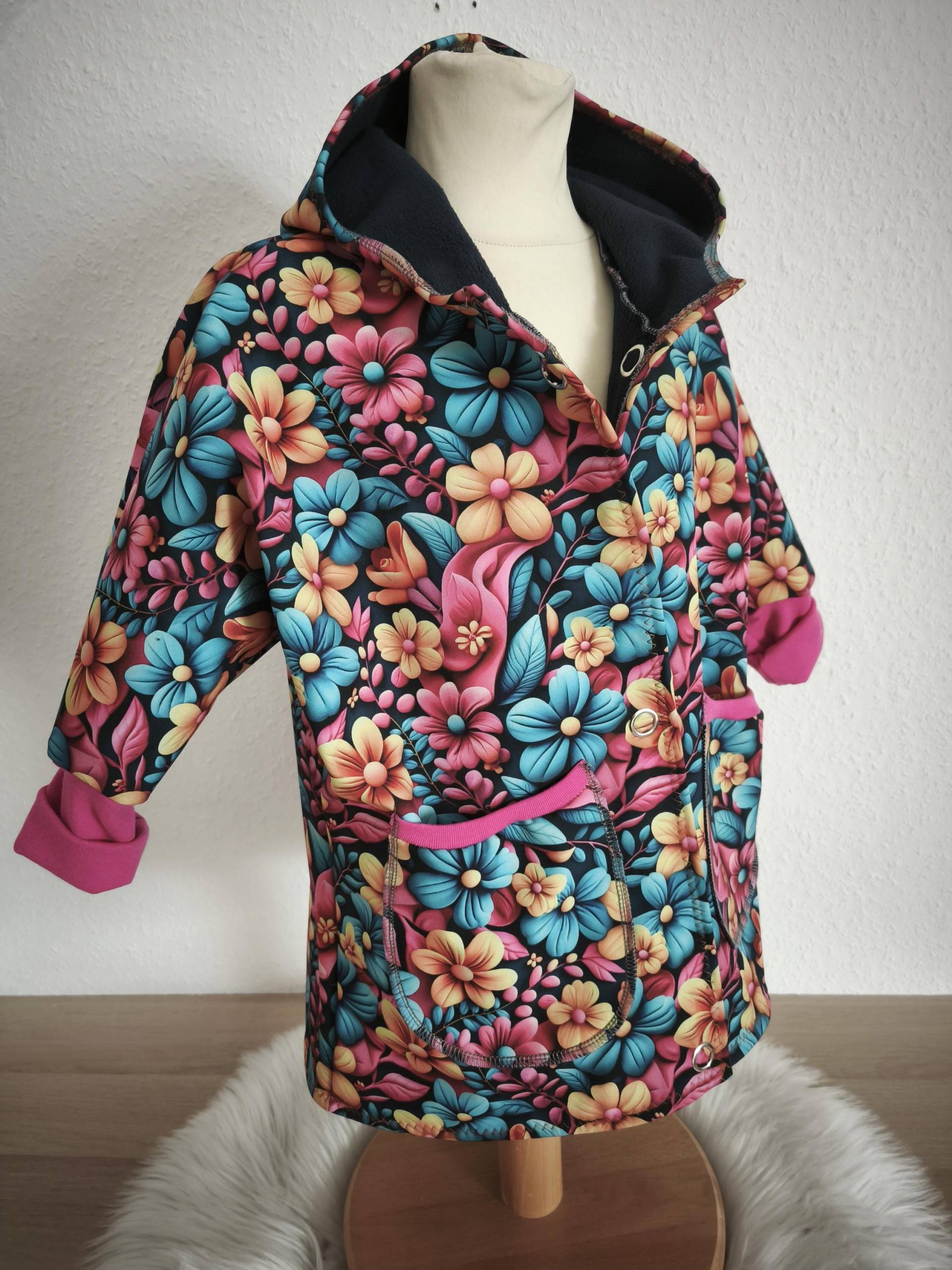 Visuell Design - Regenjacke Für Kinder, Matschjacke, Softshell Blumen von VisuellDesign