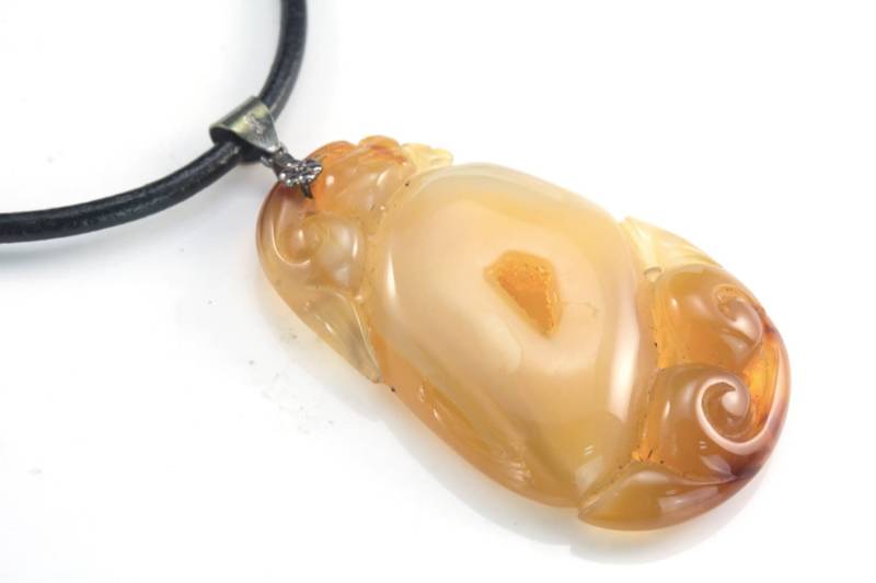 Geschnitzte Achat Anhänger Halskette - Druzy Geode Schmuck Edelstein Schnitzereien Leder Schnur Geschnitzte Achat Anhänger Halskette - Druzy Geode Schmuck Edelstein Schnitzereien Leder Schnur von VitaGems