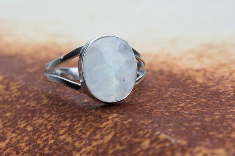 Ovale Stein Ring - Lünette Einstellung Handgemachte Edelstein Kupfer-Ring Flash-Stein-Schmuck Schmuck Naturstein Größe 6 Ovale Stein Ring - Lünette Einstellung Handgemachte Edelstein Kupfer-Ring Flash-Stein-Schmuck Schmuck Naturstein Größe 6 von VitaGems