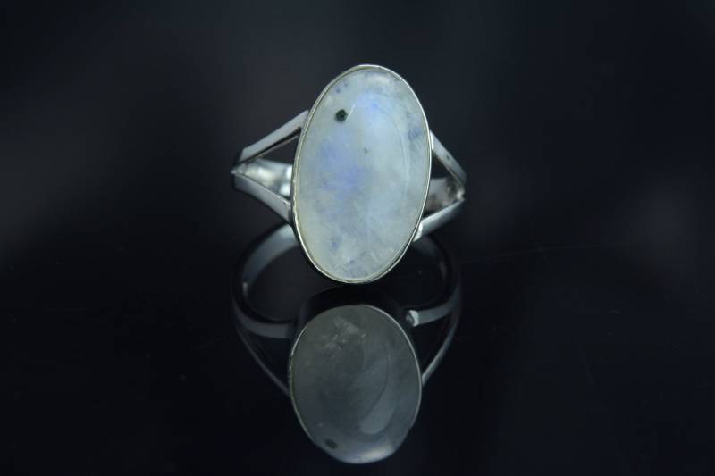 Regenbogen-Mondstein-Ring, Ovale Form Cabachon Ring, Heilstein Echte Edelsteine, Regenbogen Mondstein Schmuck, Geburt Stein Ring-Größe Regenbogen-Mondstein-Ring, Ovale Form Cabachon Ring, Heilstein Echte Edelsteine, Regenbogen Mondstein Schmuck, Geburt Stein Ring-Größe von VitaGems