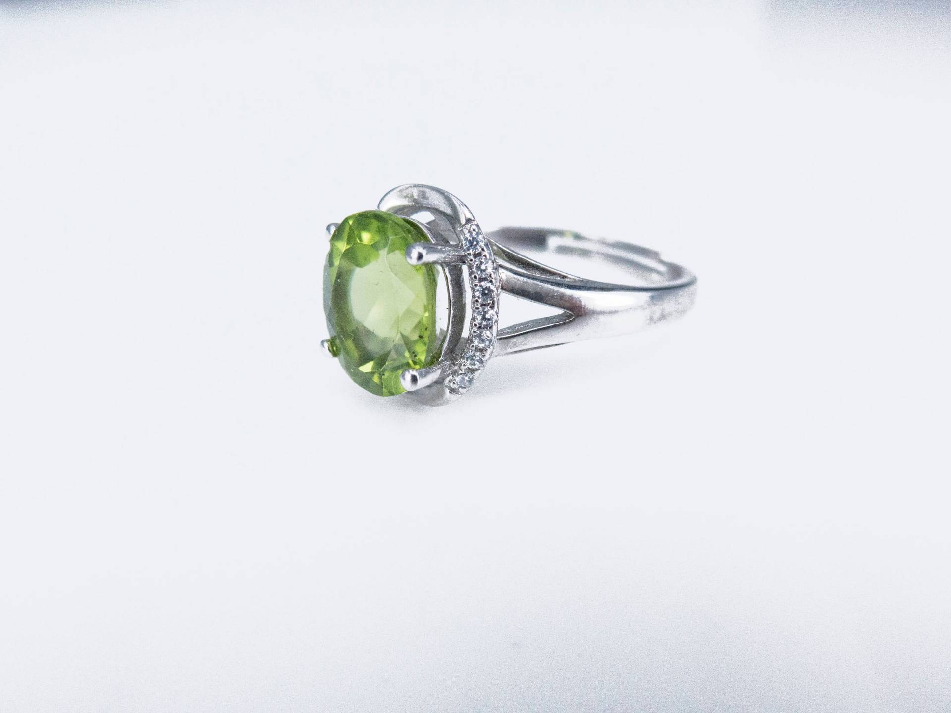 Verlobungsringe Mit Peridot Geburtsstein Ringe, Sterling Silber-Peridot-Ring, Grün Verlobungsringe, Peridot, Aussagering Verlobungsringe Mit Peridot Geburtsstein Ringe, Sterling Silber-Peridot-Ring, Grün Verlobungsringe, Peridot, Aussagering von VitaGems