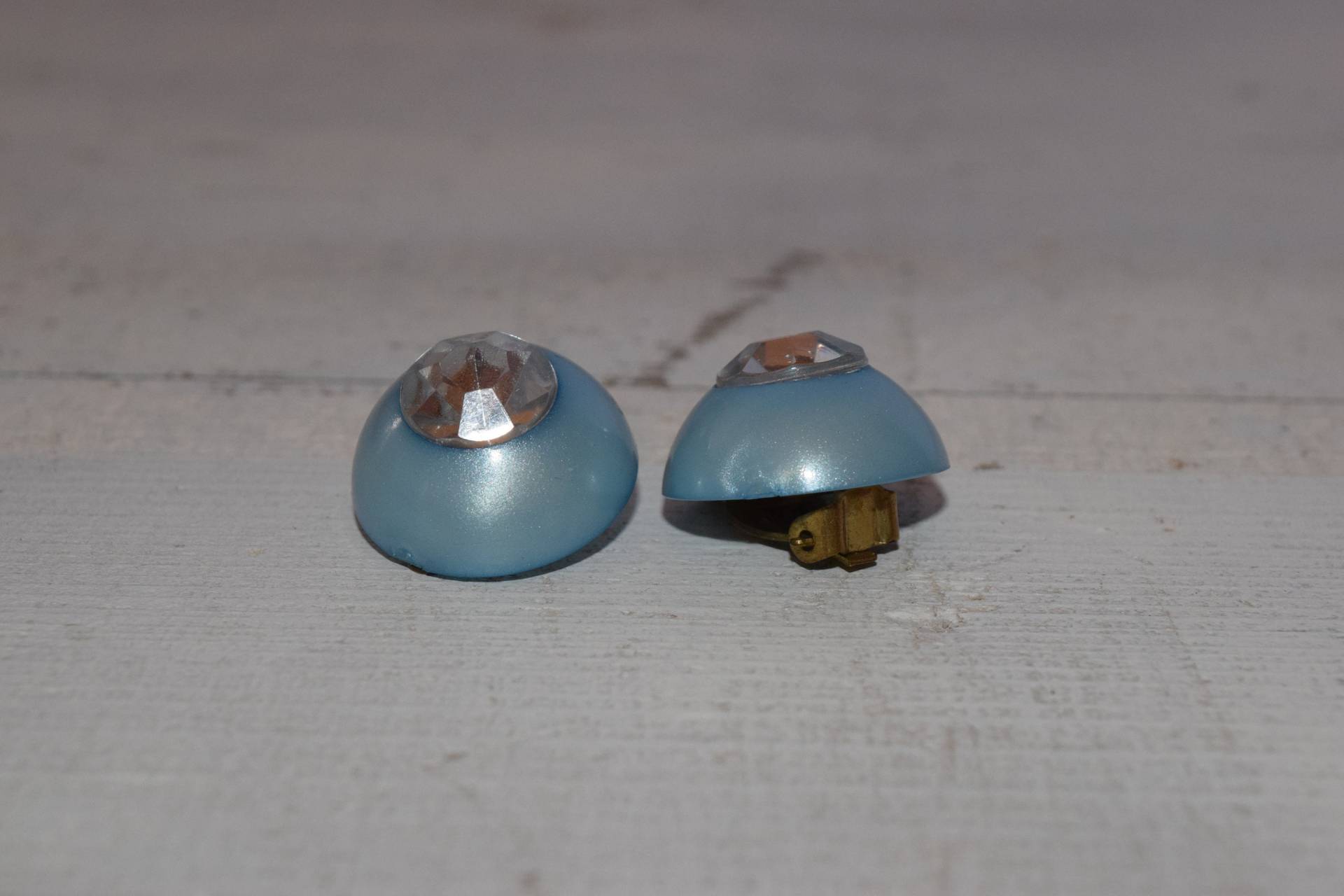 Blaue Vintage Ohrringe Mit Clipverschluss Blaue Vintage Ohrringe Mit Clipverschluss von VitaMonella