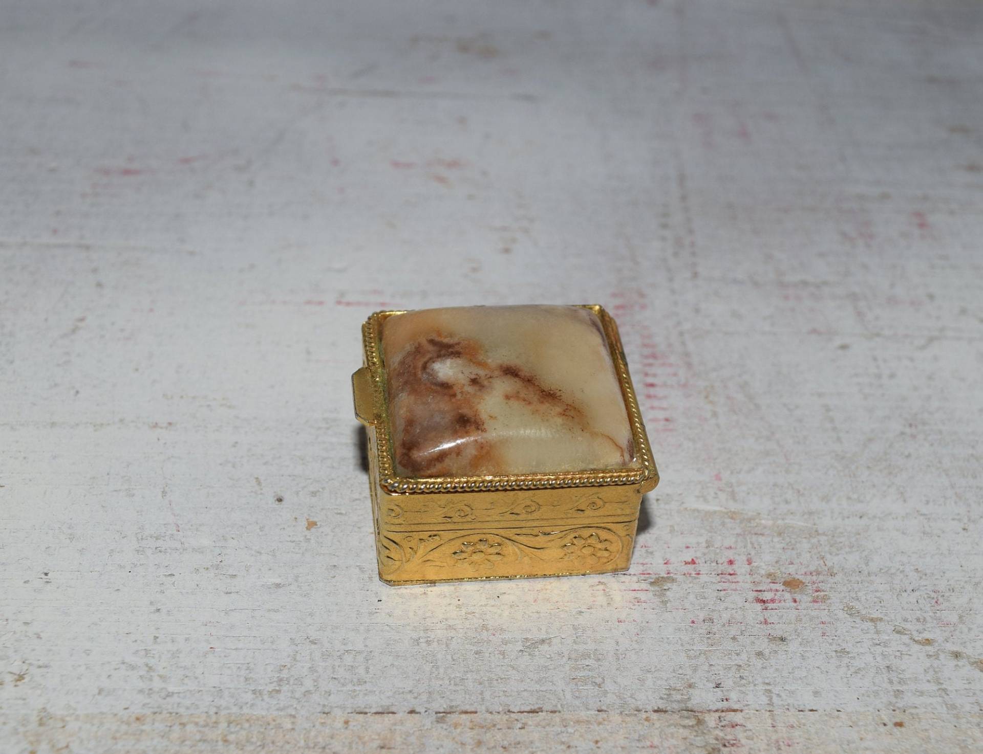 Naturstein Vintage Pillendose Naturstein Vintage Pillendose von VitaMonella