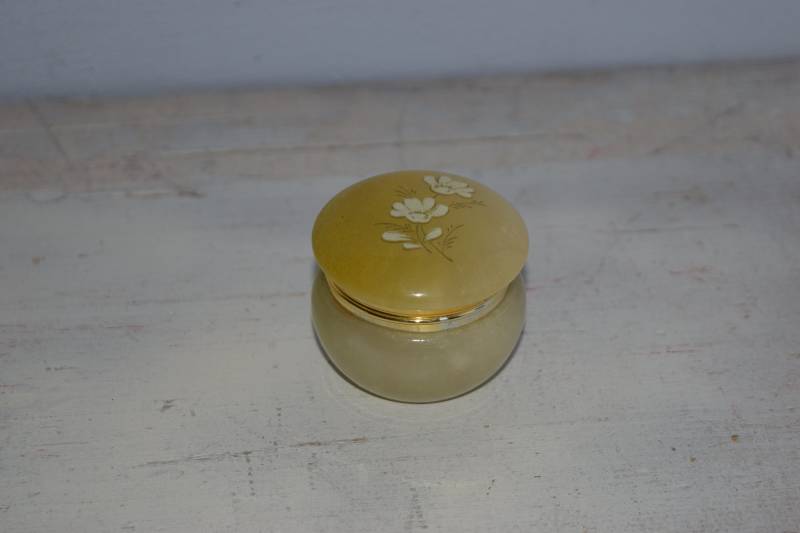 Runde Schmuckschatuelle in Naturstein Runde Schmuckschatuelle in Naturstein von VitaMonella