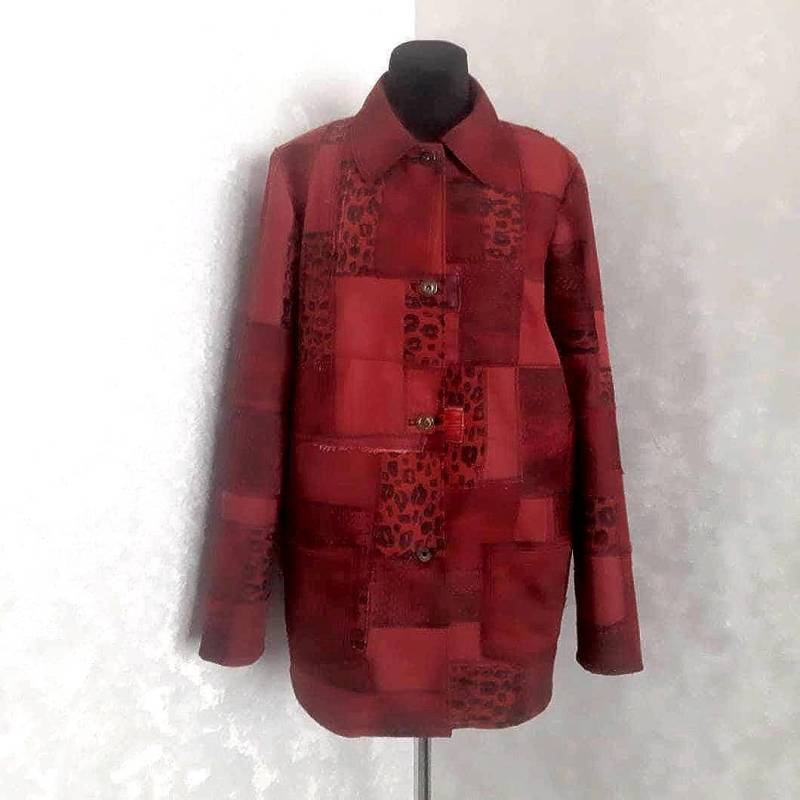 Handgemachte Dunkelrote Patchwork-Jeansjacke Größe Xl, Borojacke Aus Recycelten Jeans-Patches von Vitatka