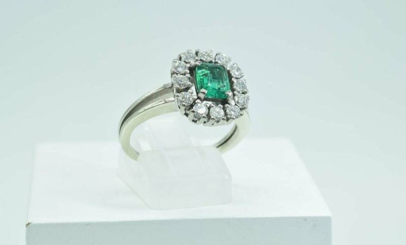 Damenring Smaragd Mit Brillanten Weißgold von VitorioJewels