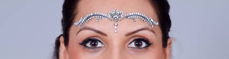 Bindi Braut Peer Gesicht Edelsteine Aufkleber Juwelen Dots Body Art Festival Schmuck Mode Accessoire Schöne Geburtstagsgeschenk Party Bindi Braut Peer Gesicht Edelsteine Aufkleber Juwelen Dots Body Art Festival Schmuck Mode Accessoire Schöne Geburtstagsgeschenk Party von Vivahcity