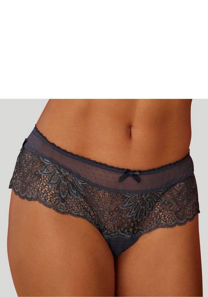 Vivance Stringpanty aus extravaganter Spitze mit seitlichen Schlitzen Vivance Stringpanty aus extravaganter Spitze mit seitlichen Schlitzen von Vivance