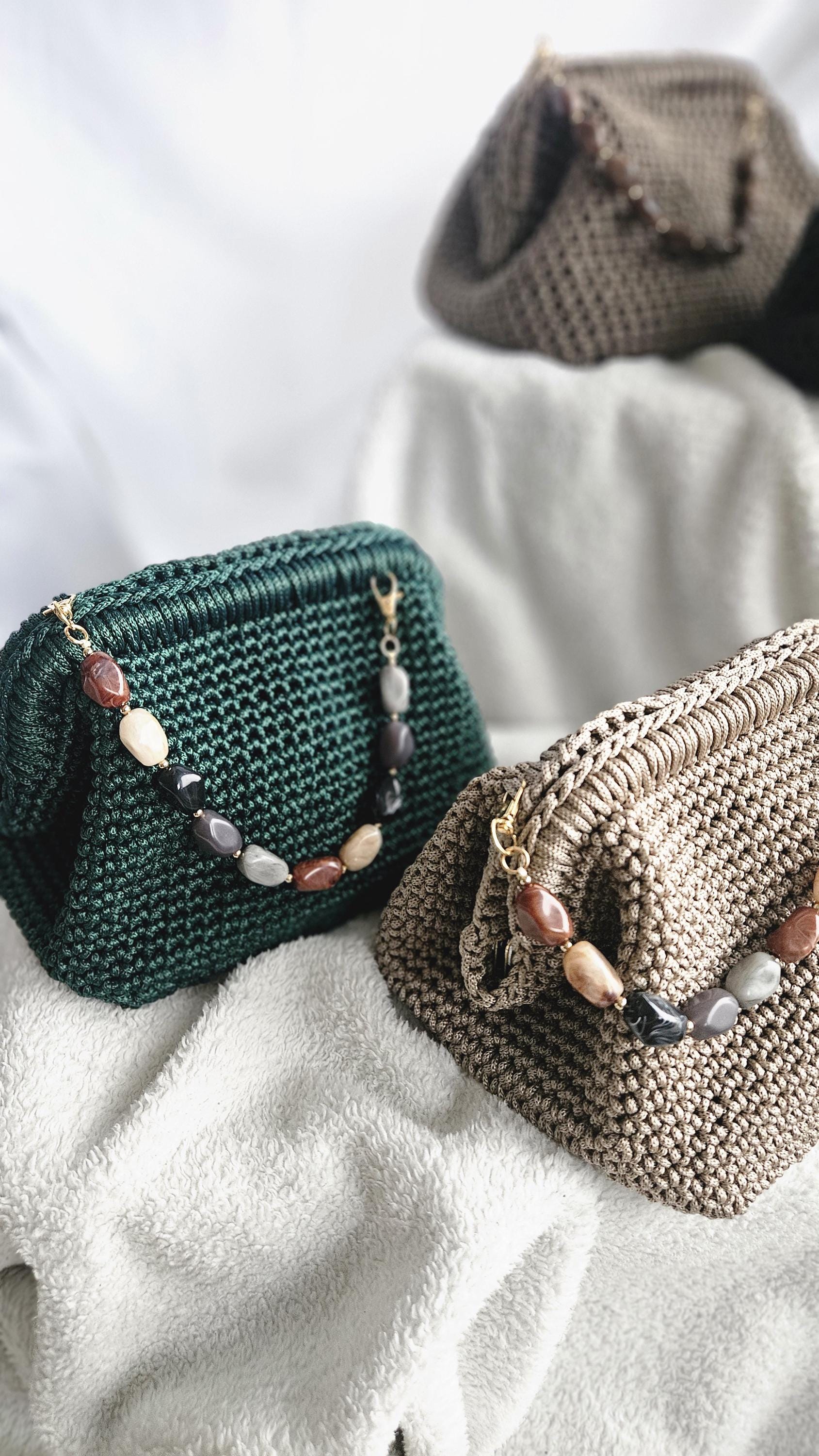 Crochet Clutch Bag With Chain Handmade Evening Purse von ViveloChrochet