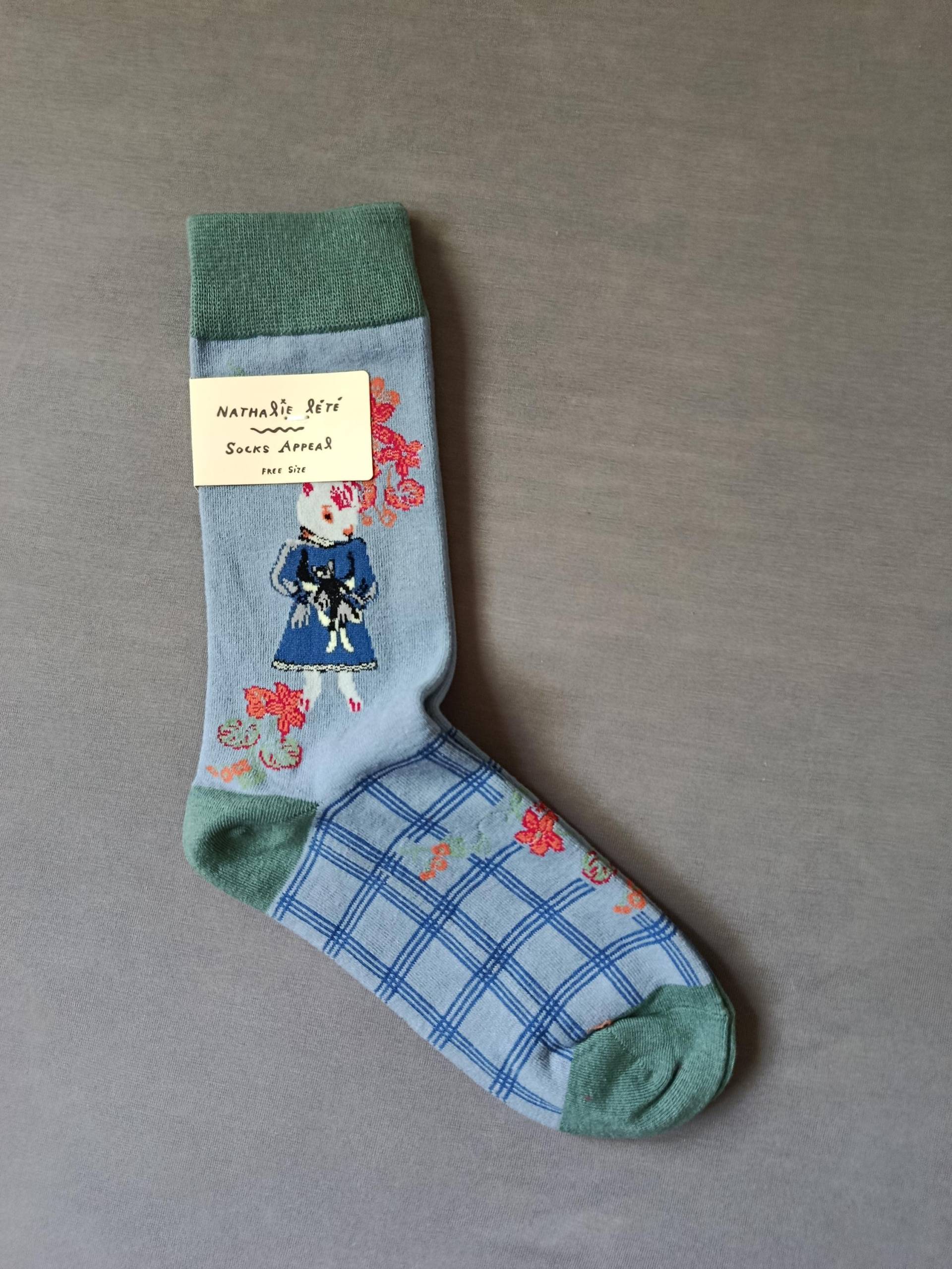 Retro Cartoon Crew Socks | Soft Cotton Women's Eu 38-43 Vintage Style Mid-Calf Indie Aesthetic Gift Retro Cartoon Crew Socks | Soft Cotton Women's Eu 38-43 Vintage Style Mid-Calf Indie Aesthetic Gift von ViviChocWaren