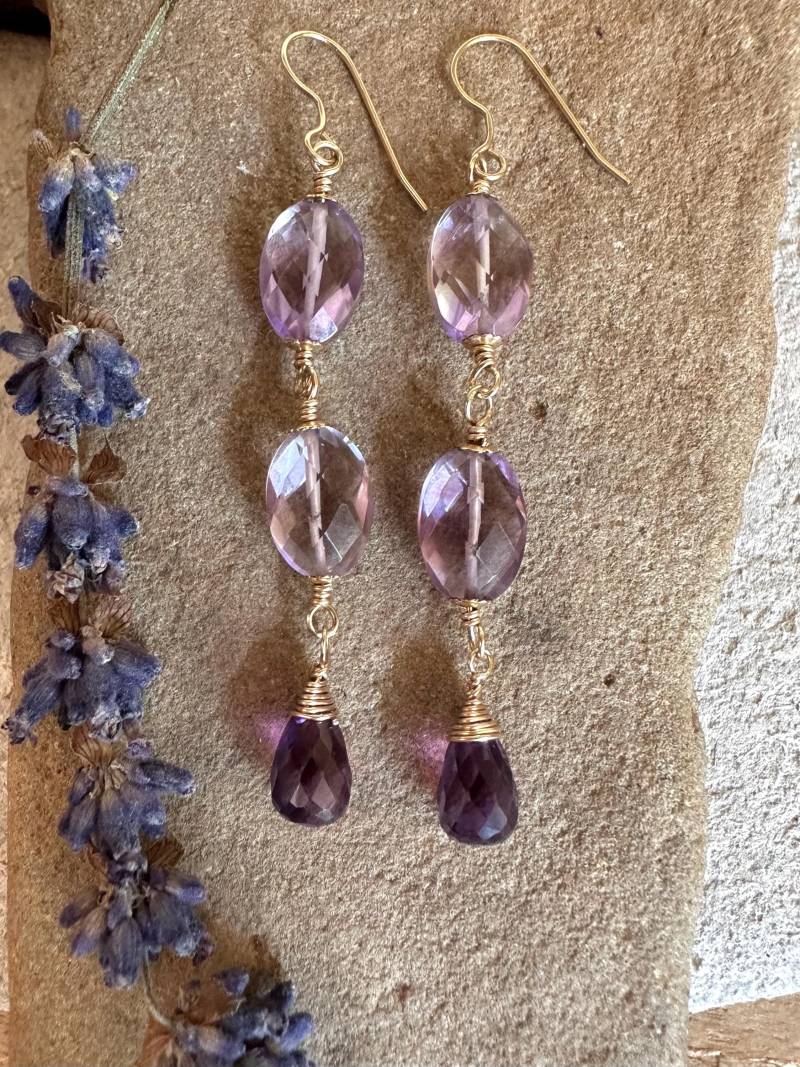 Amethyst Und Quarz Edelstein Gold Handgefertigte Ohrringe von VivianRDesigns
