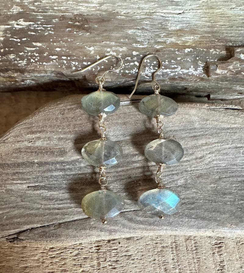 Labradorit Edelstein Gold Handgemachte Ohrhänger von VivianRDesigns