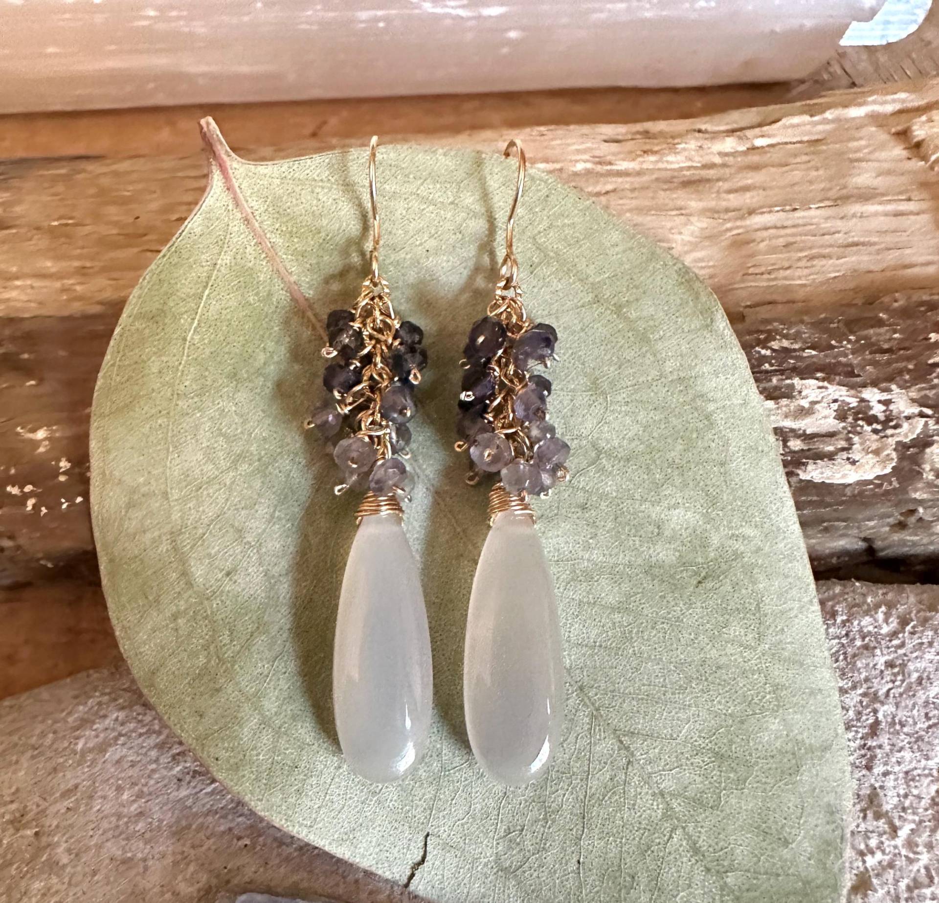 Mondstein Und Iolith Edelstein Gold Ombre Stil Handgemachte Ohrhänger von VivianRDesigns