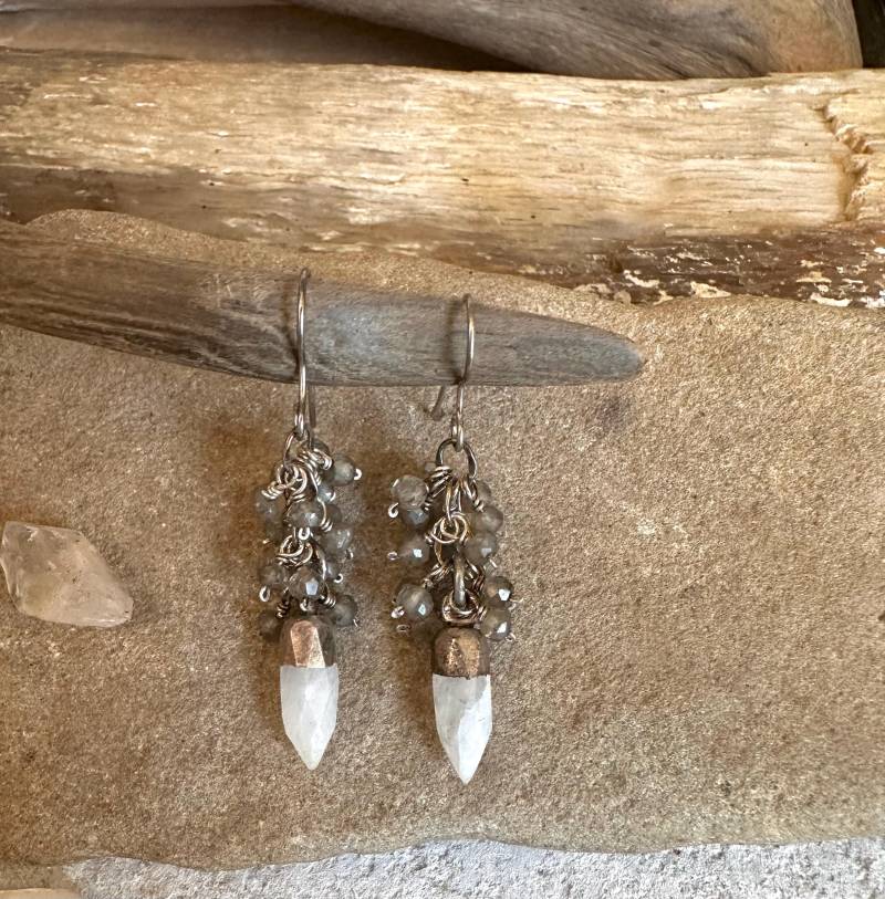 Mondstein Und Labradorit Edelstein Silber Handgemachte Ohrhänger von VivianRDesigns