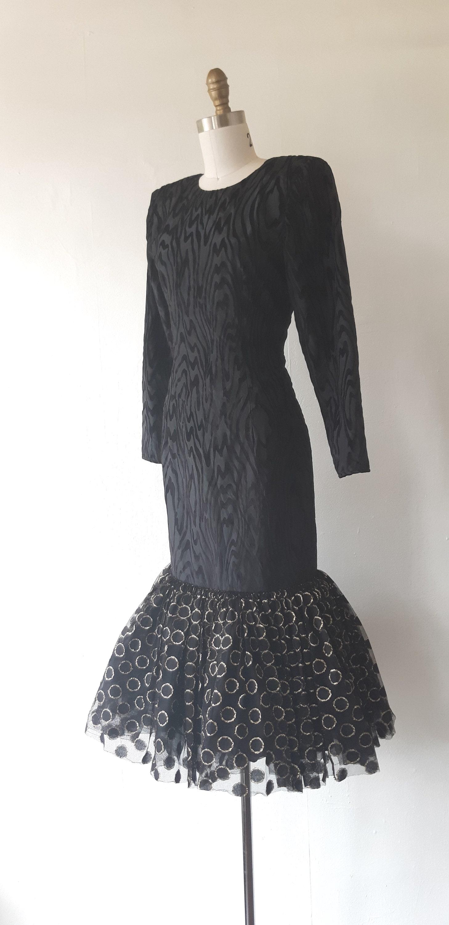 1980Er Jahre Schwarzes Cocktailkleid - Vintage 80Er Abendkleid in Schwarz Und Gold Mit Tüll Größe Medium lbd Abschlussballkleid von VivianVintage8