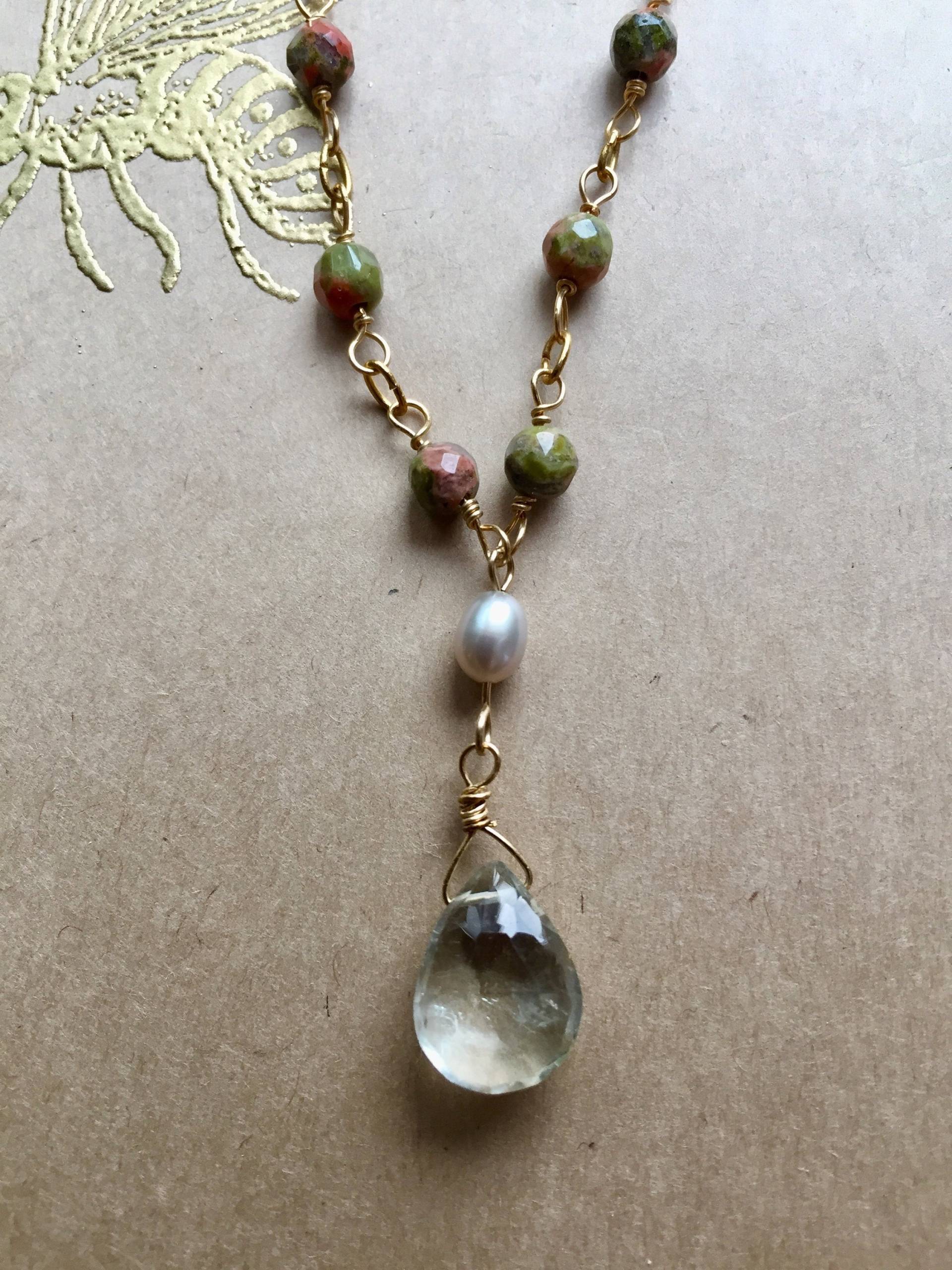 Unakit & Grüner Amethyst Halskette von VivianaLeonor