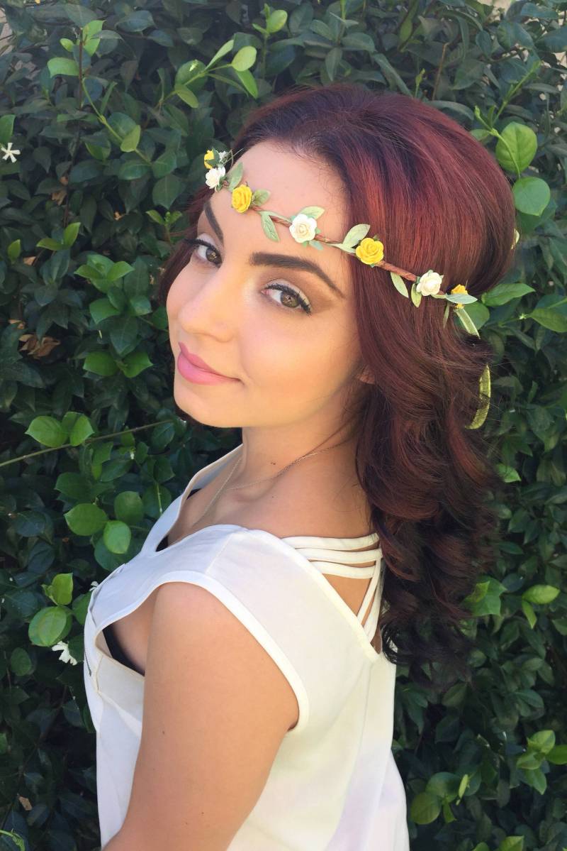 Gelbe Weiße Rosenblütenkrone - Rosenblüten Haarband Blumen Haarkranz Tiara Hochzeit Braut Blumenmädchen Junggesellinnenabzug von VividBloom