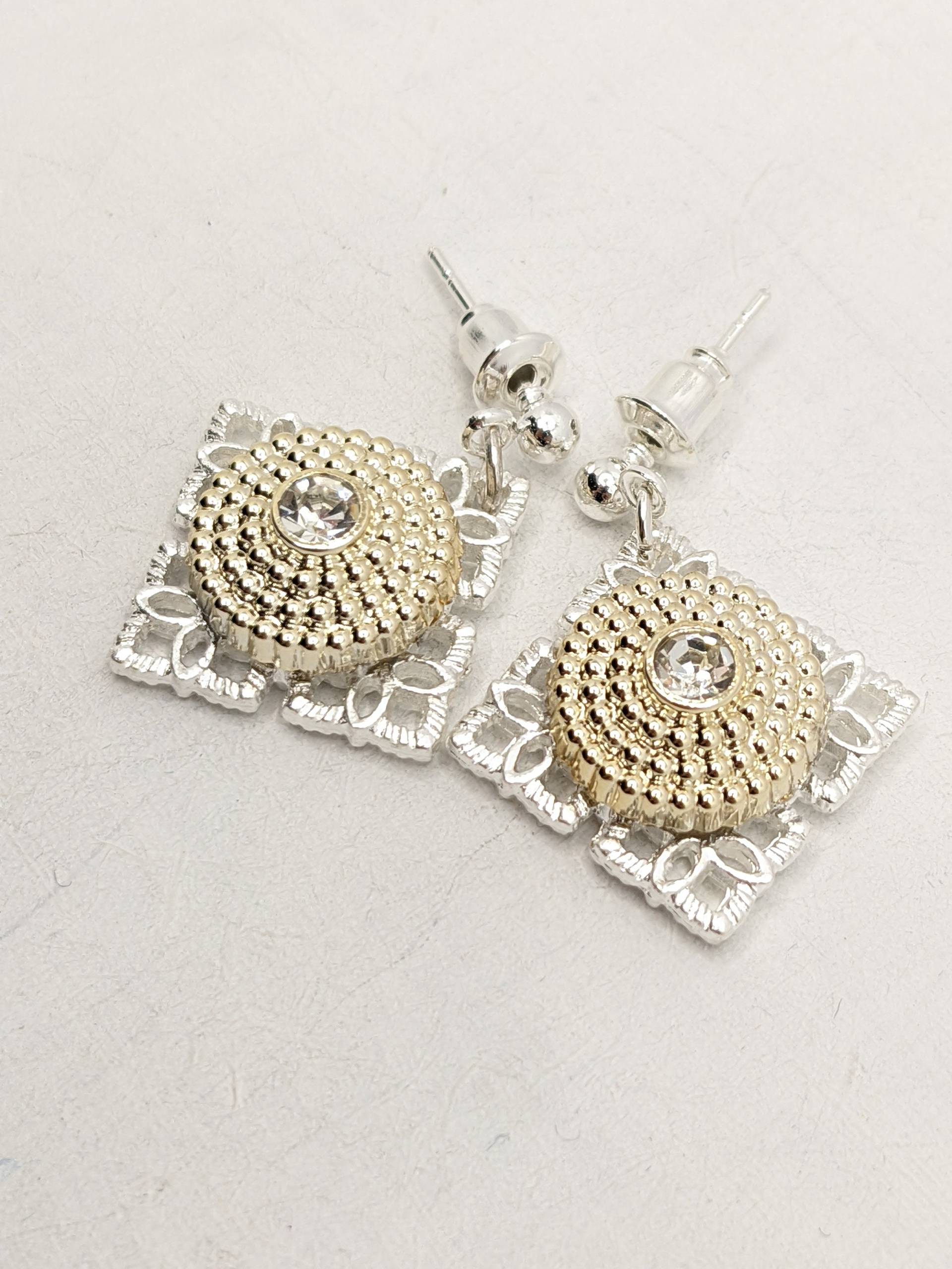 Ohrringe Vintage, Ohrstecker, Braut, Hochzeit, Romantisch, Silber, Gold, Glitzer, Leicht, Vividcolors Ohrringe Vintage, Ohrstecker, Braut, Hochzeit, Romantisch, Silber, Gold, Glitzer, Leicht, Vividcolors von VividColors