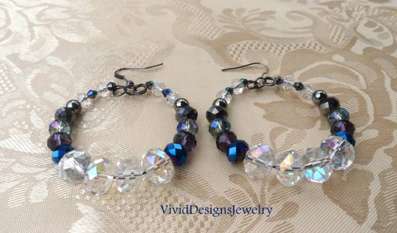 Blau Kristall Ohrringe - Blaue Mehrfarbige Perlenohrringe Blau Kristall Ohrringe - Blaue Mehrfarbige Perlenohrringe von VividDesignsJewelry