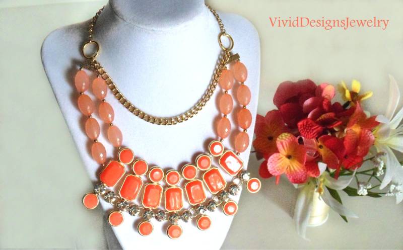 Coral Statement Halskette - Briolette Big Chunky Bib Bubble Halskette Coral Statement Halskette - Briolette Big Chunky Bib Bubble Halskette von VividDesignsJewelry
