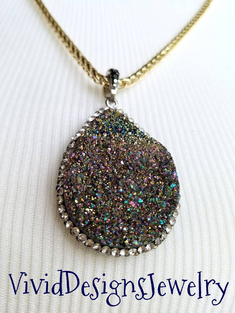 Druzy Stein Statement Halskette - Multi Color Schmuck Druzy Stein Statement Halskette - Multi Color Schmuck von VividDesignsJewelry