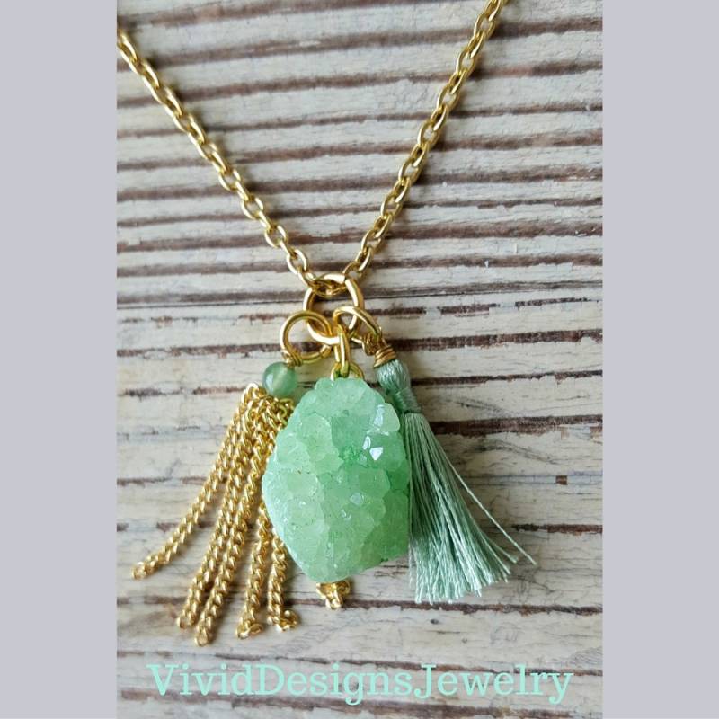 Mint Druzy Stein Halskette - Quaste Anhänger Seafoam Mintgrün Schmuck Statement Mint Druzy Stein Halskette - Quaste Anhänger Seafoam Mintgrün Schmuck Statement von VividDesignsJewelry