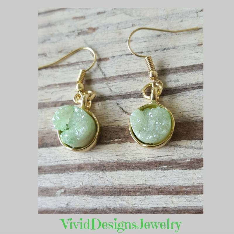 Seafoam Mint Druzy Stein Statement Ohrringe - Mintgrün Geschenk Für Sie Geburtstagsgeschenk Mama Frau Seafoam Mint Druzy Stein Statement Ohrringe - Mintgrün Geschenk Für Sie Geburtstagsgeschenk Mama Frau von VividDesignsJewelry