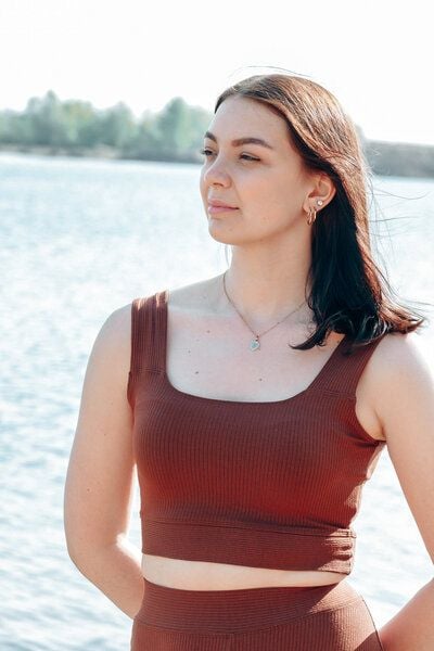 Vivien Joy Farrah Basic Crop Top von Vivien Joy