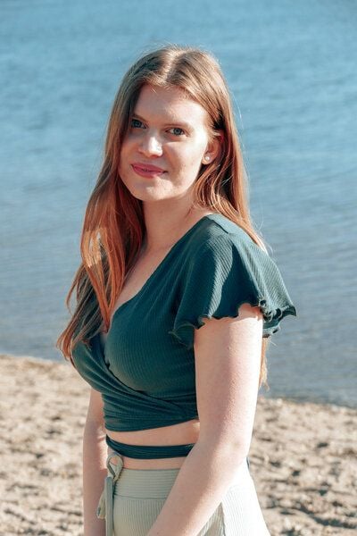 Vivien Joy Wickeltop mit Schmetterlingsärmel - Farrah von Vivien Joy